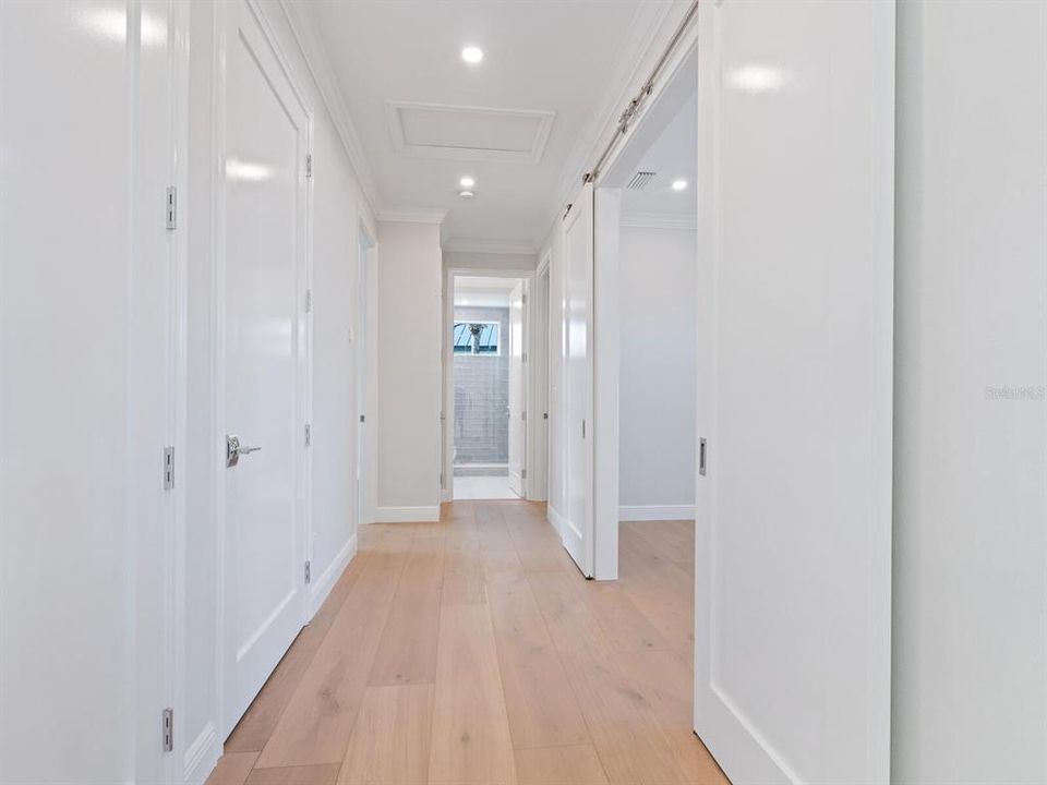 Под контрактом: $3,870,000 (4 спален, 4 ванн, 3461 Квадратных фут)