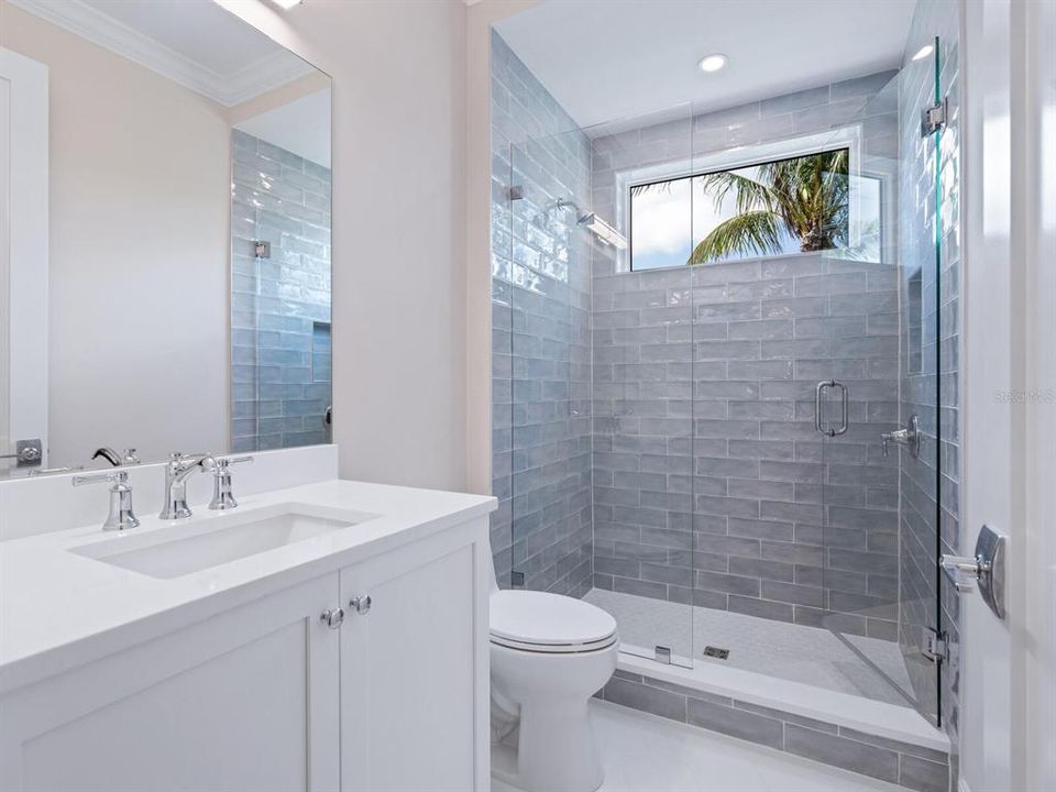 Под контрактом: $3,870,000 (4 спален, 4 ванн, 3461 Квадратных фут)