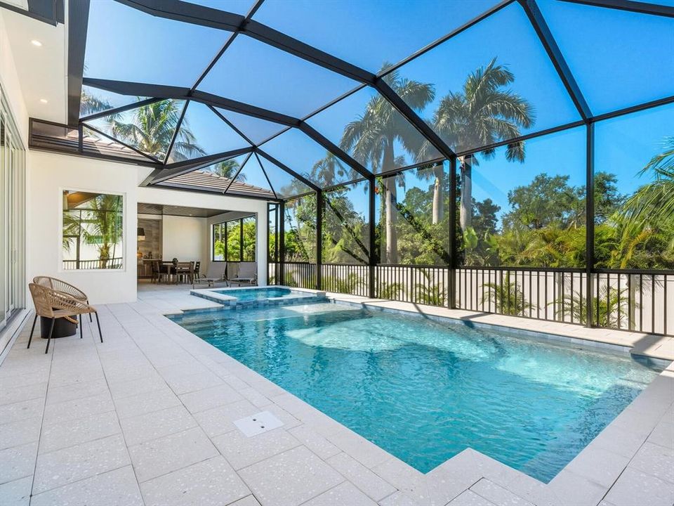 Под контрактом: $3,870,000 (4 спален, 4 ванн, 3461 Квадратных фут)