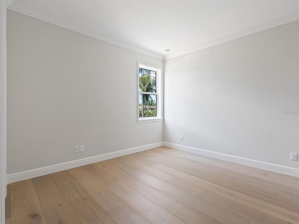 Под контрактом: $3,870,000 (4 спален, 4 ванн, 3461 Квадратных фут)