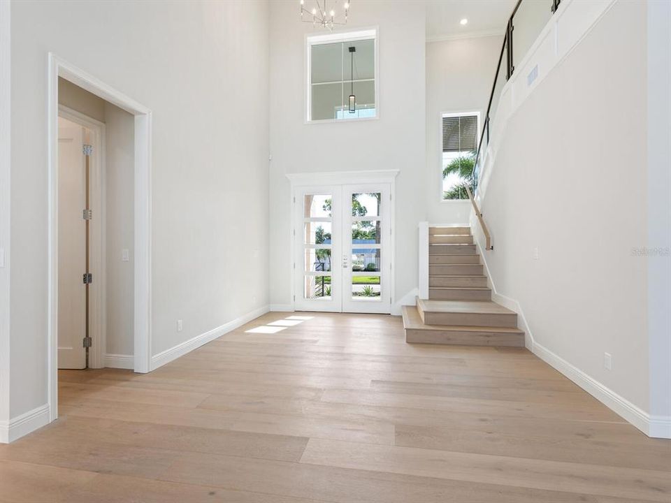 Под контрактом: $3,870,000 (4 спален, 4 ванн, 3461 Квадратных фут)