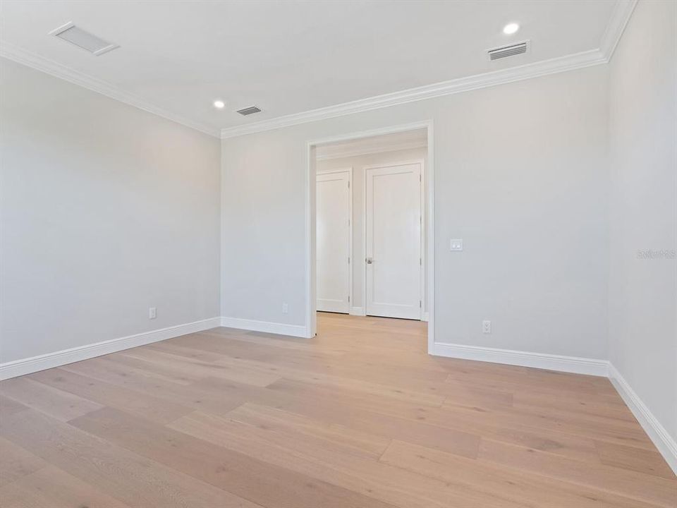 Под контрактом: $3,870,000 (4 спален, 4 ванн, 3461 Квадратных фут)