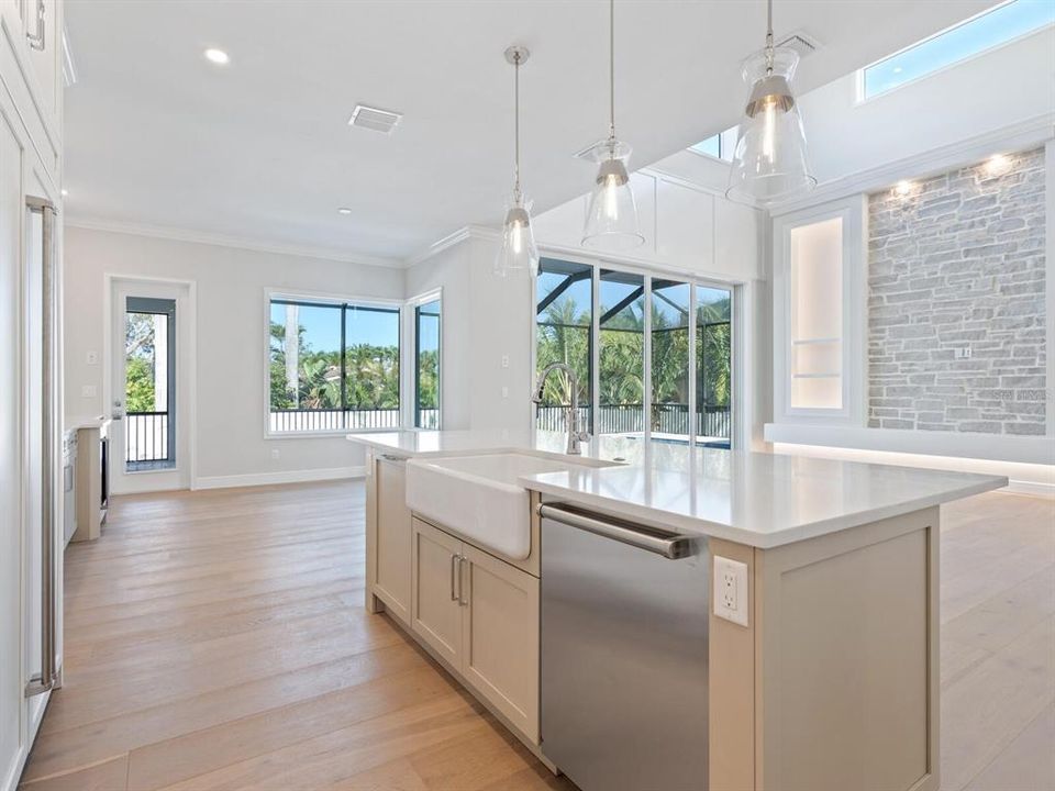 Под контрактом: $3,870,000 (4 спален, 4 ванн, 3461 Квадратных фут)