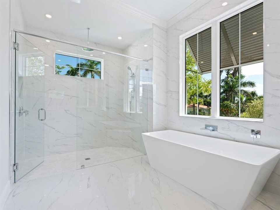 Под контрактом: $3,870,000 (4 спален, 4 ванн, 3461 Квадратных фут)