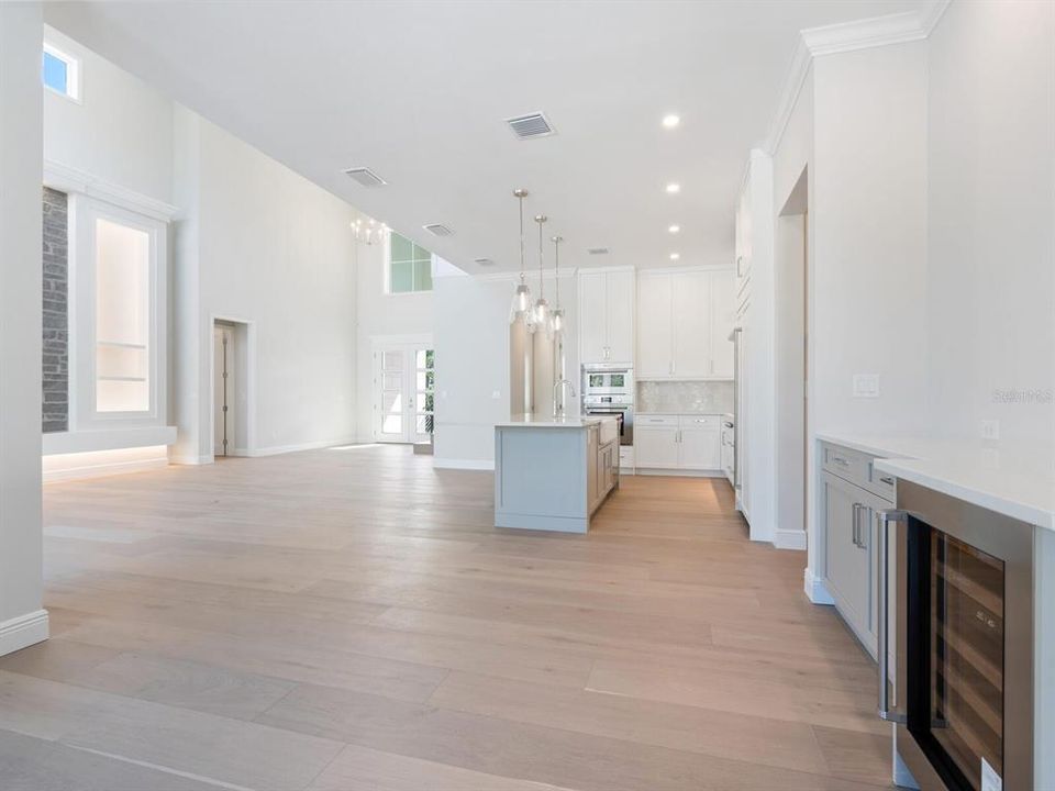 Под контрактом: $3,870,000 (4 спален, 4 ванн, 3461 Квадратных фут)