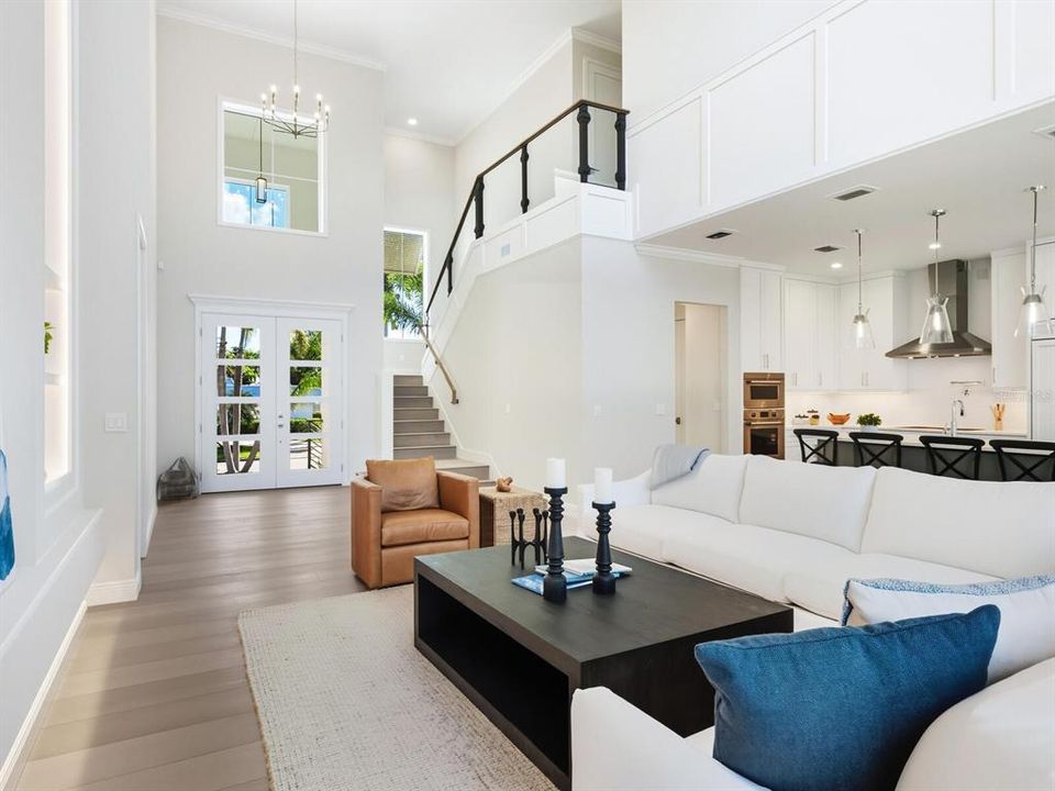 Под контрактом: $3,870,000 (4 спален, 4 ванн, 3461 Квадратных фут)