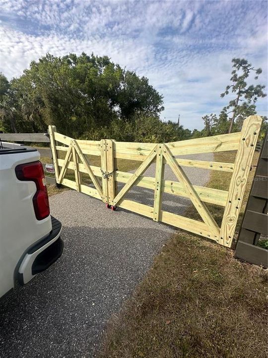 En Venta: $1,050,000 (4 camas, 2 baños, 2162 Pies cuadrados)