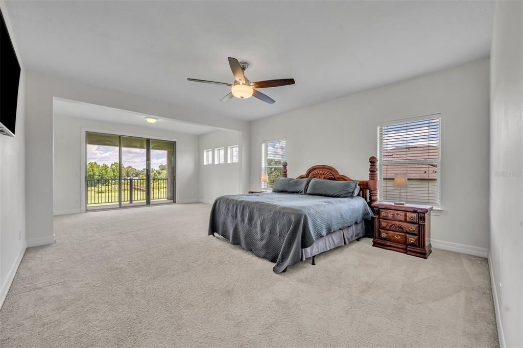 For Sale: $1,275,000 (6 beds, 5 baths, 4931 Square Feet)