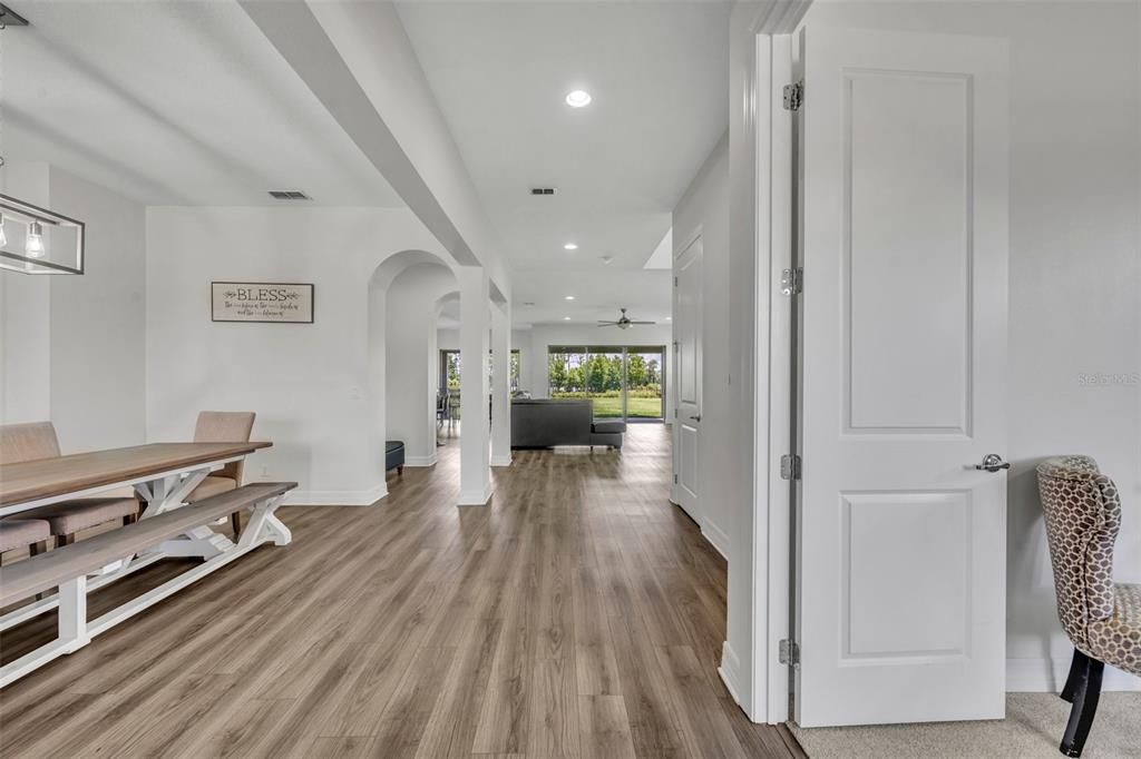 For Sale: $1,275,000 (6 beds, 5 baths, 4931 Square Feet)