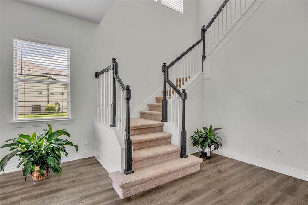 For Sale: $1,275,000 (6 beds, 5 baths, 4931 Square Feet)