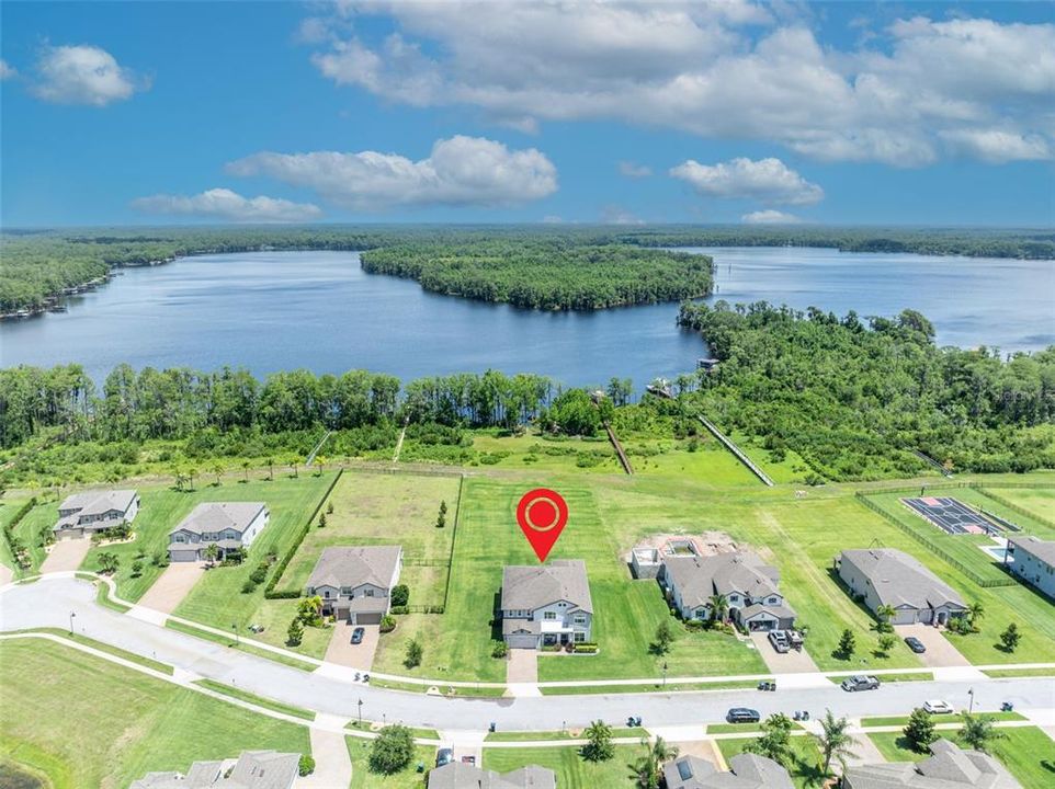 For Sale: $1,275,000 (6 beds, 5 baths, 4931 Square Feet)