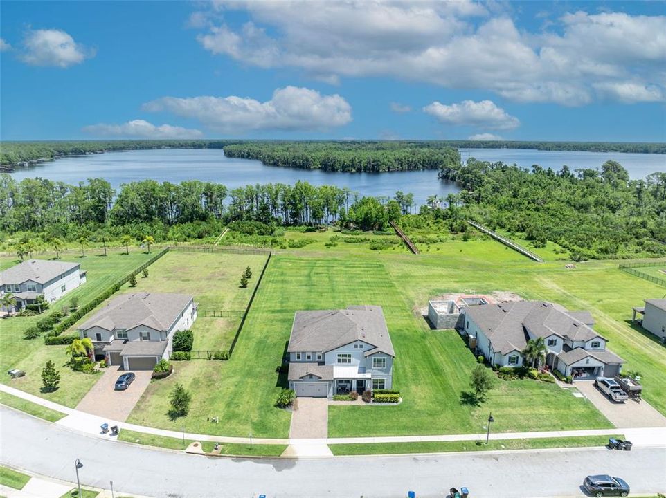 For Sale: $1,275,000 (6 beds, 5 baths, 4931 Square Feet)