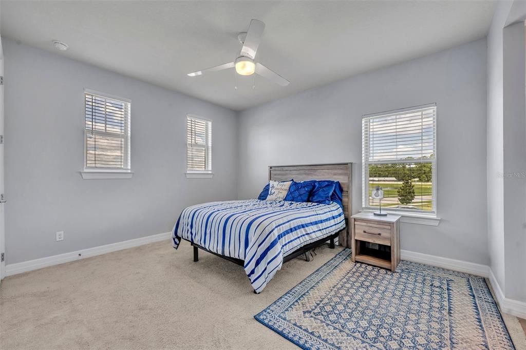 For Sale: $1,275,000 (6 beds, 5 baths, 4931 Square Feet)