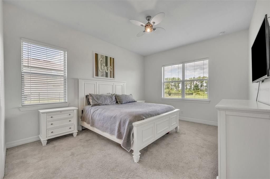 For Sale: $1,275,000 (6 beds, 5 baths, 4931 Square Feet)