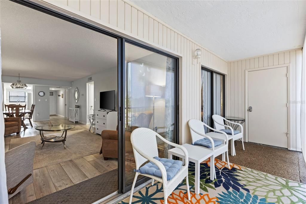 Active With Contract: $144,000 (2 beds, 2 baths, 1150 Square Feet)