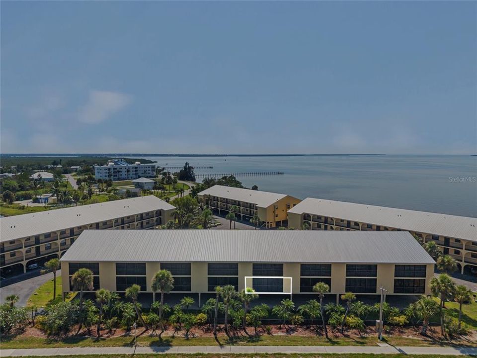 Active With Contract: $144,000 (2 beds, 2 baths, 1150 Square Feet)