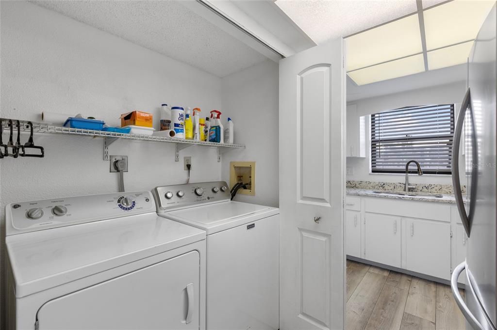 Active With Contract: $144,000 (2 beds, 2 baths, 1150 Square Feet)