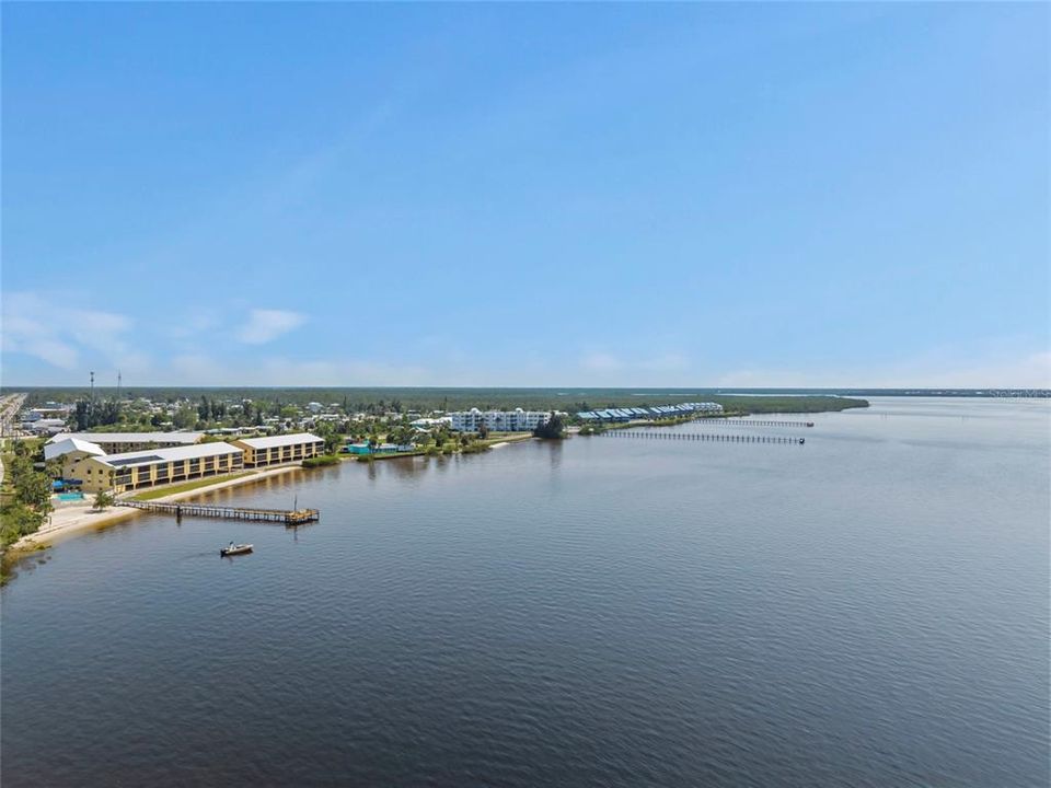 Active With Contract: $144,000 (2 beds, 2 baths, 1150 Square Feet)