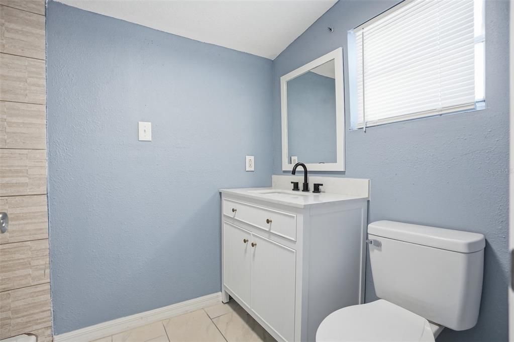 Active With Contract: $250,000 (3 beds, 2 baths, 2287 Square Feet)