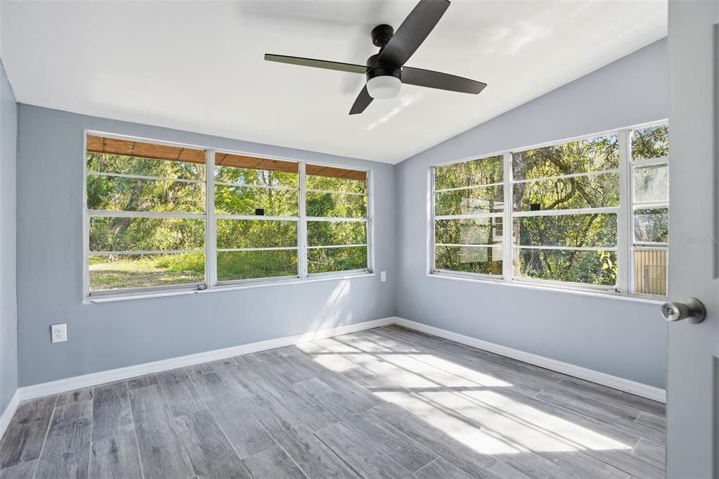 Active With Contract: $250,000 (3 beds, 2 baths, 2287 Square Feet)