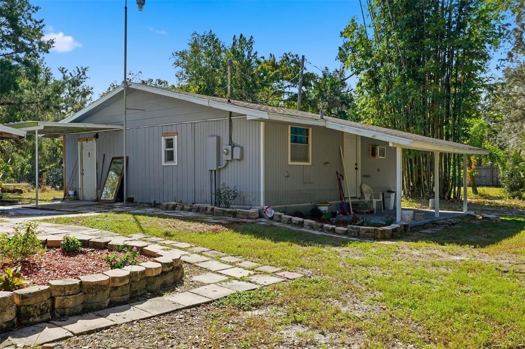 Active With Contract: $250,000 (3 beds, 2 baths, 2287 Square Feet)