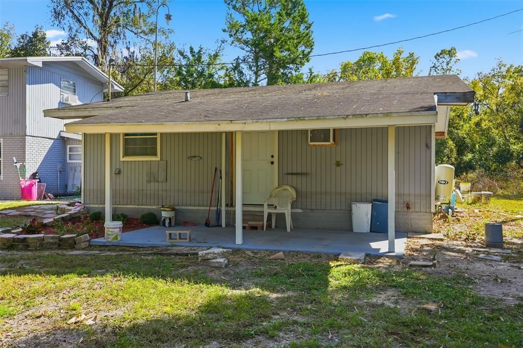 Active With Contract: $250,000 (3 beds, 2 baths, 2287 Square Feet)