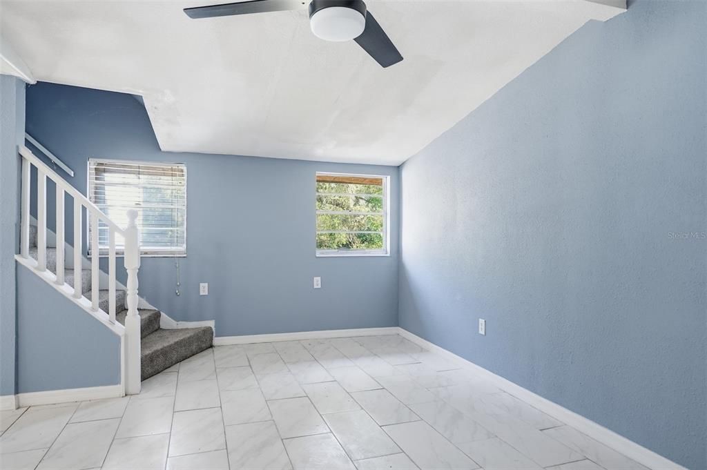 Active With Contract: $250,000 (3 beds, 2 baths, 2287 Square Feet)