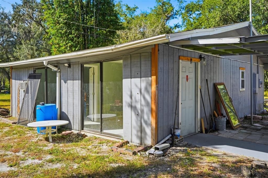 Active With Contract: $250,000 (3 beds, 2 baths, 2287 Square Feet)