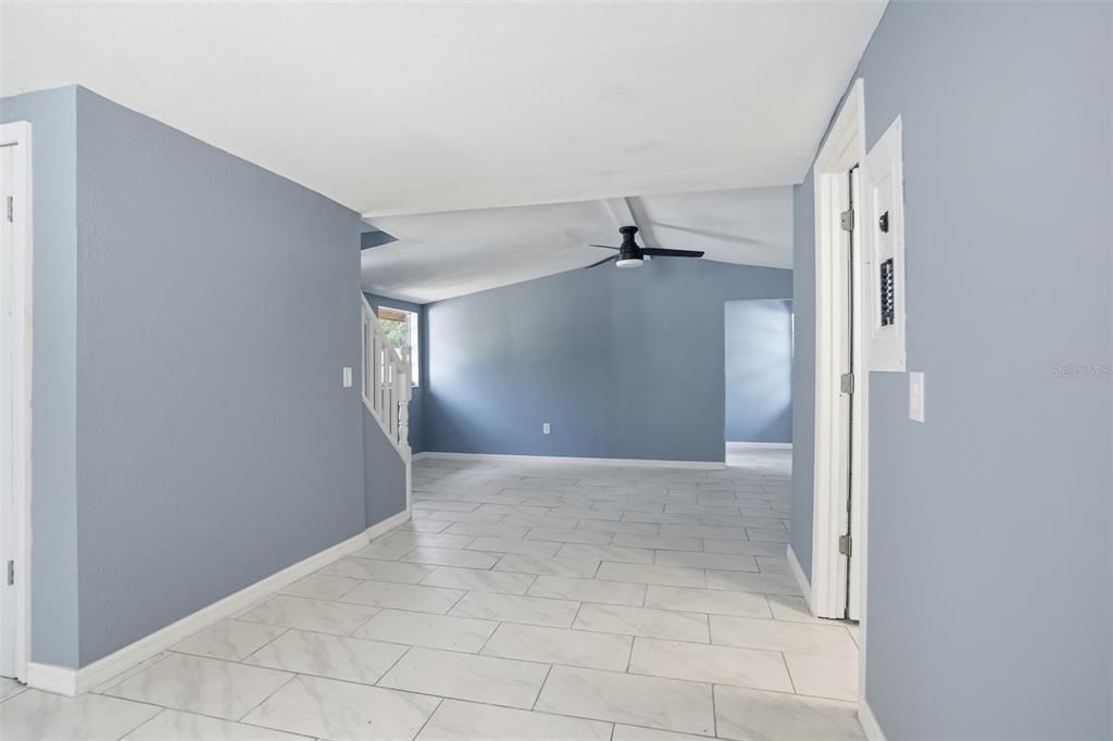 Active With Contract: $250,000 (3 beds, 2 baths, 2287 Square Feet)