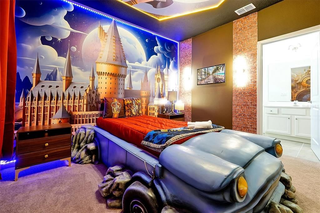 待售: $1,698,800 (15 贝兹, 15 浴室, 6249 平方英尺)