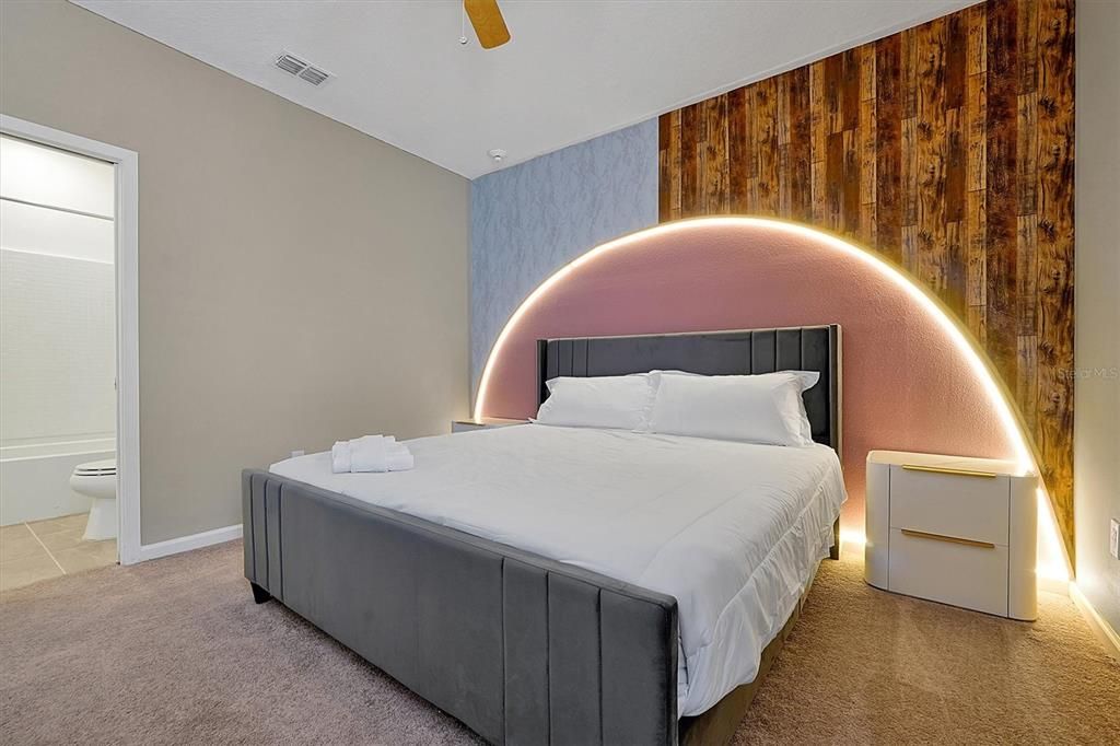 待售: $1,698,800 (15 贝兹, 15 浴室, 6249 平方英尺)