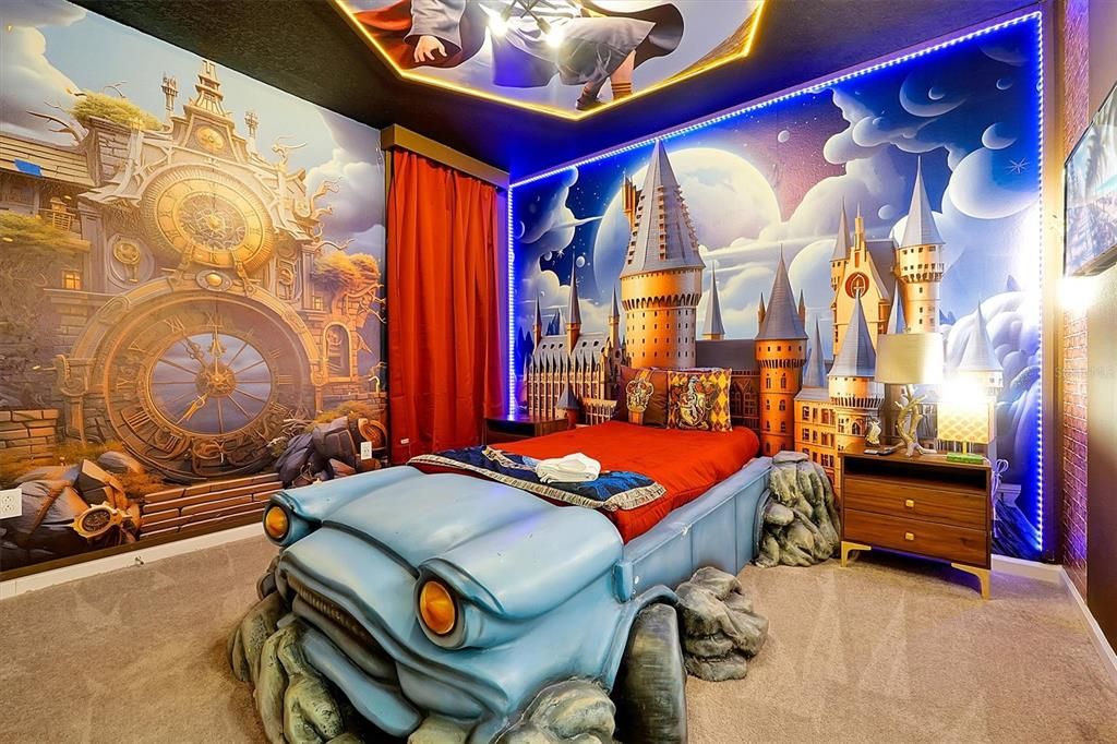 待售: $1,698,800 (15 贝兹, 15 浴室, 6249 平方英尺)