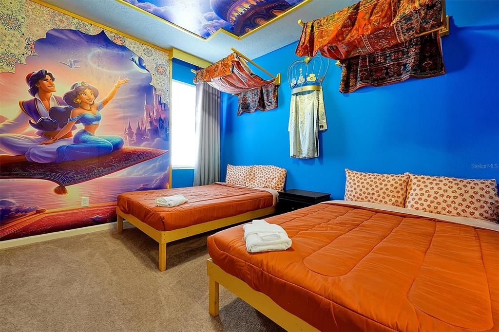 待售: $1,698,800 (15 贝兹, 15 浴室, 6249 平方英尺)