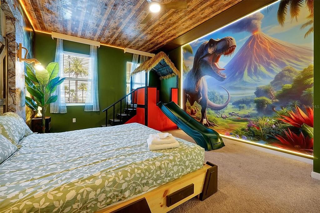 待售: $1,698,800 (15 贝兹, 15 浴室, 6249 平方英尺)