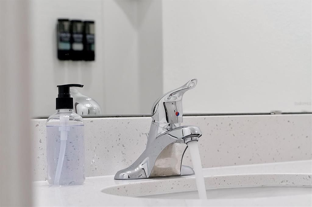 待售: $1,698,800 (15 贝兹, 15 浴室, 6249 平方英尺)