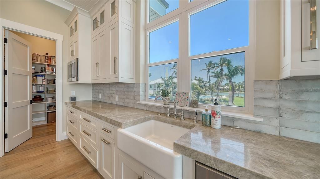 待售: $11,900,000 (5 贝兹, 5 浴室, 4591 平方英尺)