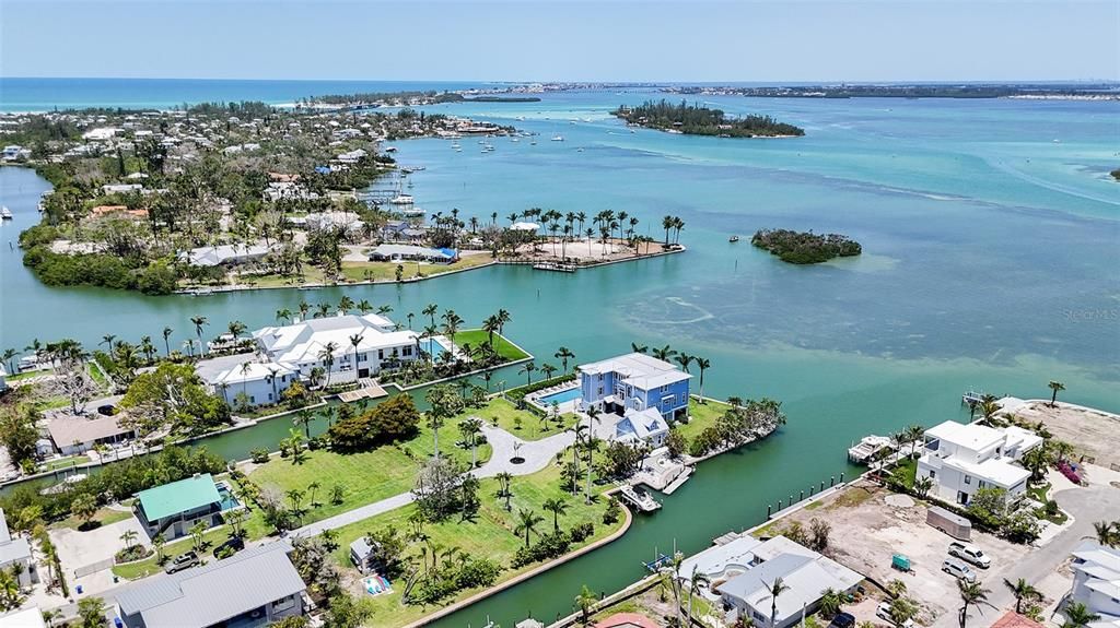 待售: $11,900,000 (5 贝兹, 5 浴室, 4591 平方英尺)