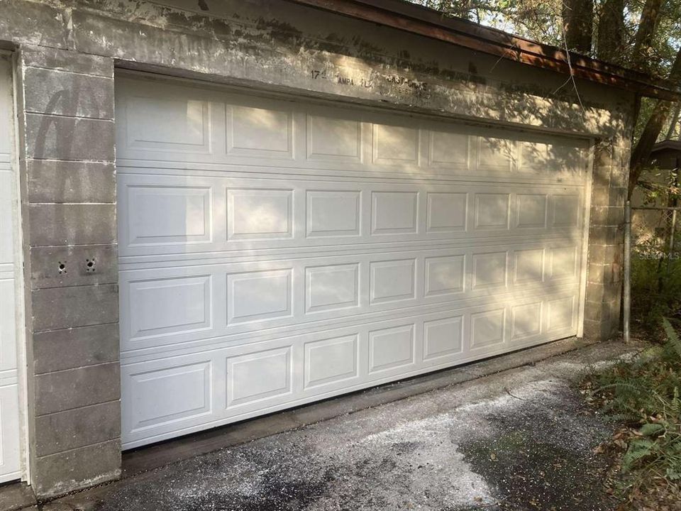 For Sale: $965,000 (6 beds, 2 baths, 3808 Square Feet)