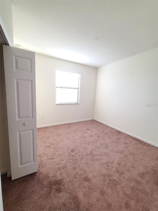 Activo con contrato: $2,245 (4 camas, 2 baños, 1870 Pies cuadrados)