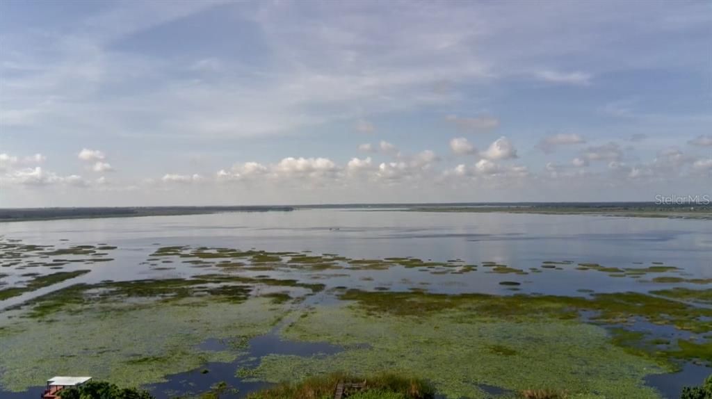 For Sale: $359,000 (3 beds, 3 baths, 1975 Square Feet)