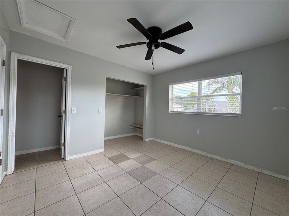 For Sale: $359,000 (3 beds, 3 baths, 1975 Square Feet)