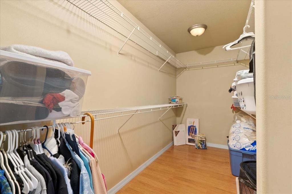 合同活跃: $274,000 (3 贝兹, 2 浴室, 1620 平方英尺)