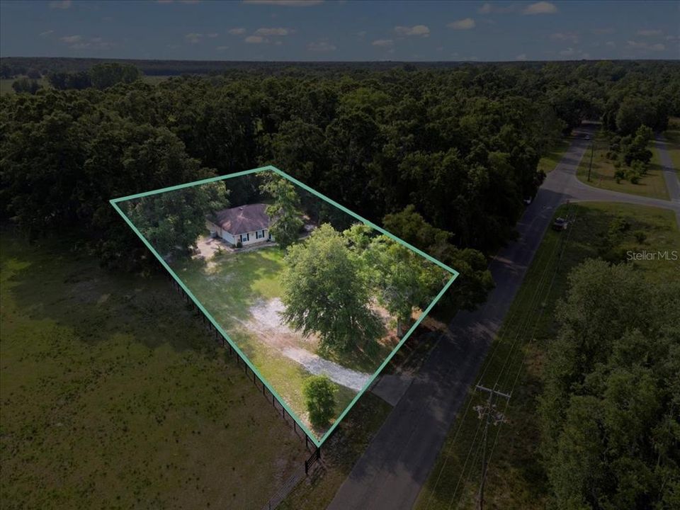 合同活跃: $274,000 (3 贝兹, 2 浴室, 1620 平方英尺)