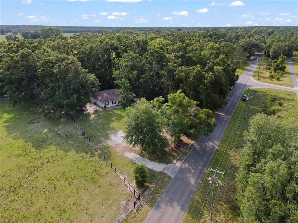 合同活跃: $274,000 (3 贝兹, 2 浴室, 1620 平方英尺)