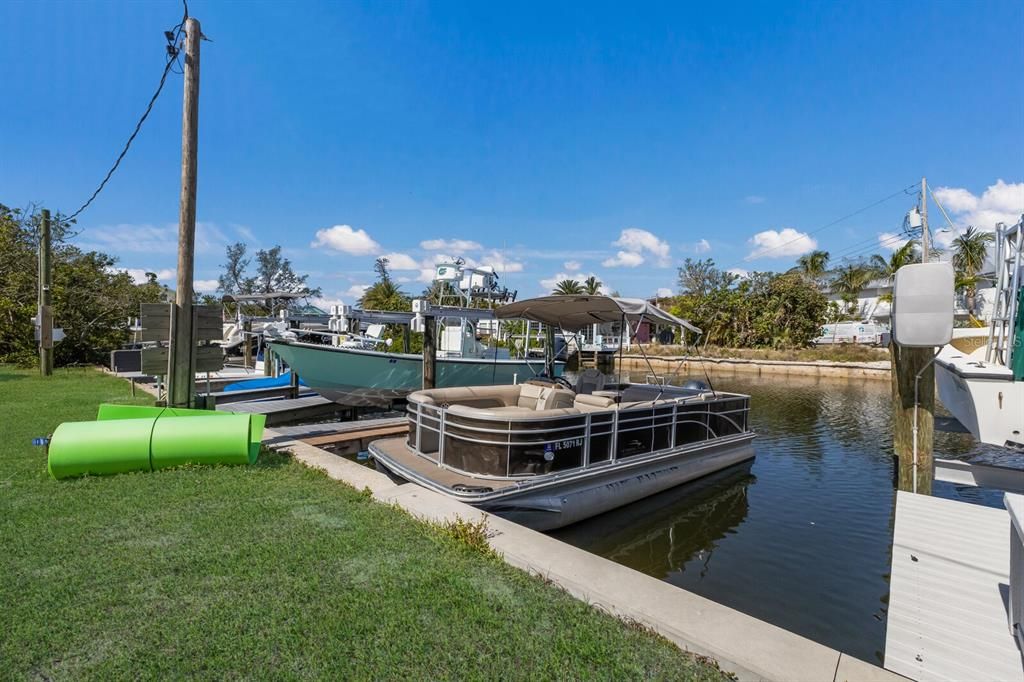 合同活跃: $997,000 (3 贝兹, 2 浴室, 1612 平方英尺)