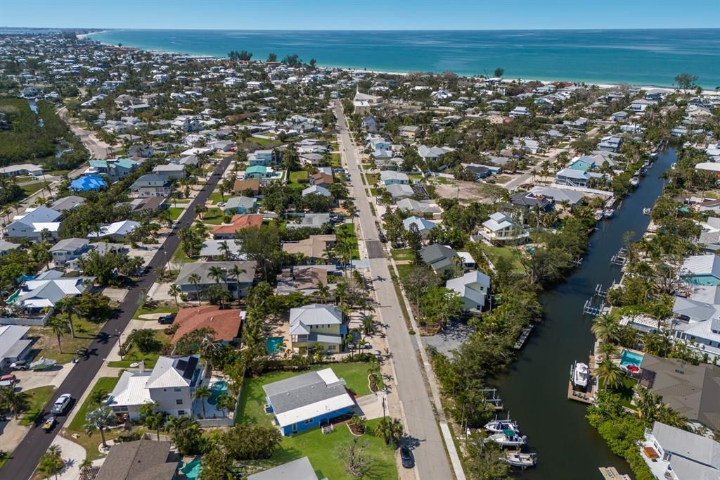 合同活跃: $997,000 (3 贝兹, 2 浴室, 1612 平方英尺)