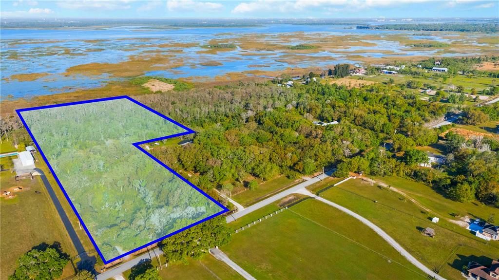 待售: $1,500,000 (10.14 acres)