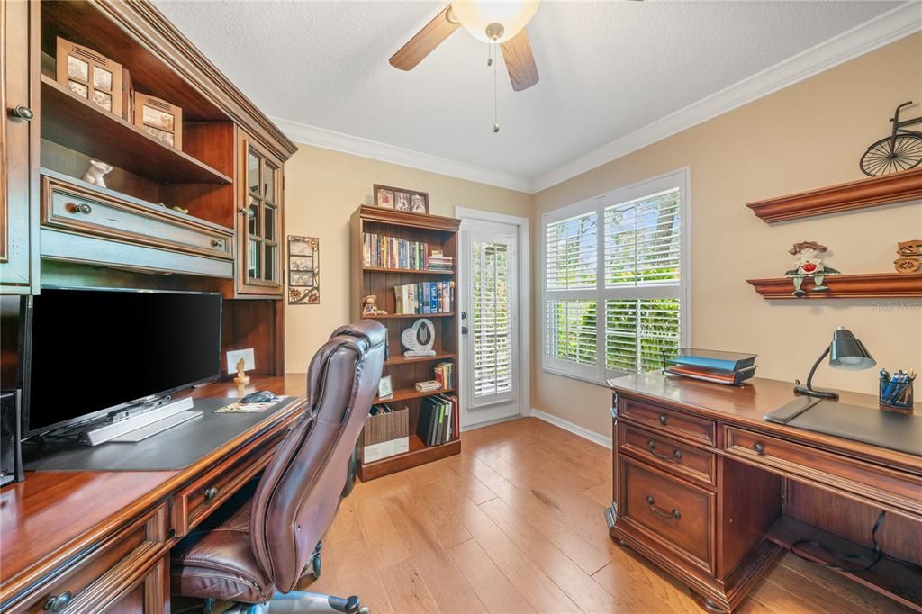 Под контрактом: $870,000 (3 спален, 3 ванн, 2085 Квадратных фут)