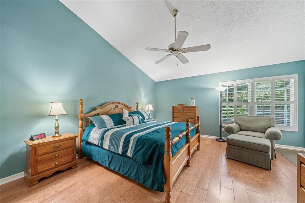 Под контрактом: $870,000 (3 спален, 3 ванн, 2085 Квадратных фут)