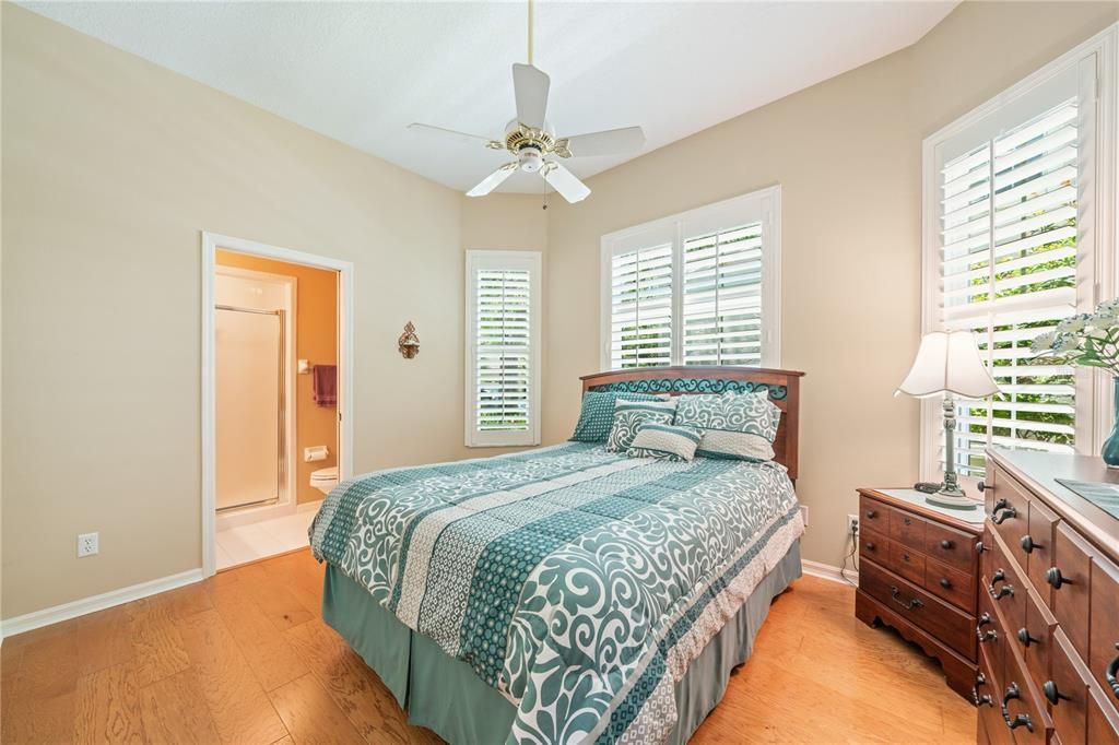 Под контрактом: $870,000 (3 спален, 3 ванн, 2085 Квадратных фут)